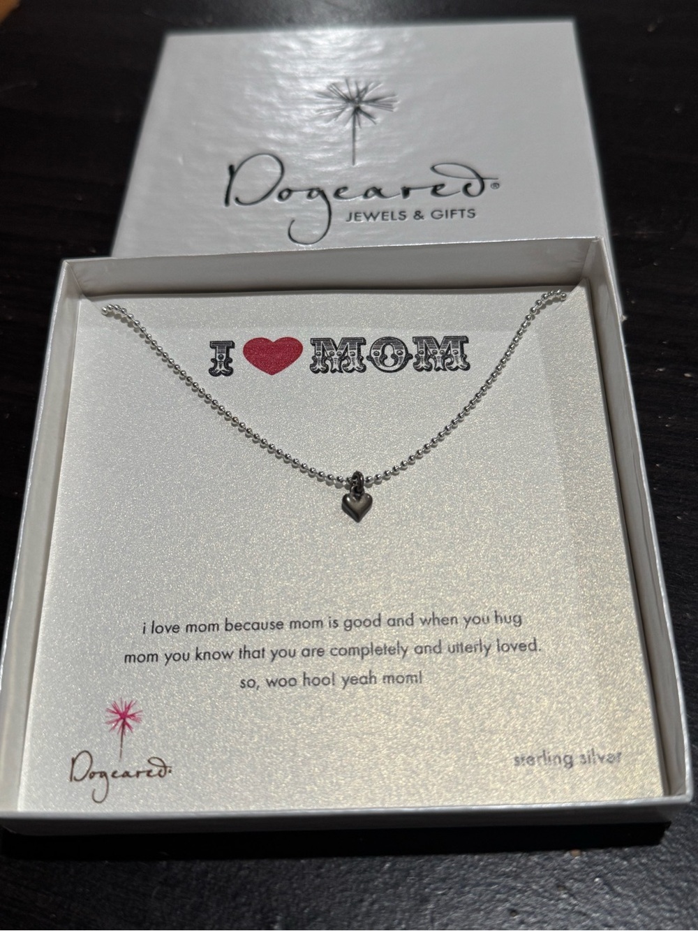 New in Box Dogeared Sterling Silver 'I ♥ Mom' Heart Necklace